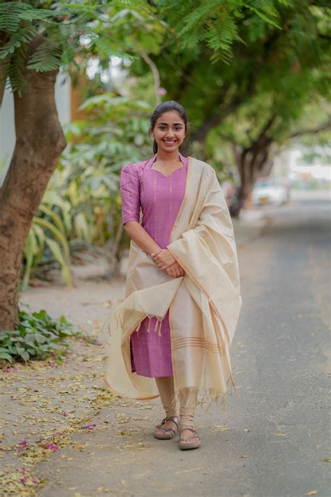 AA010 Lavender Pink Kurti & Dupatta With Gold lines – Ayla Attire