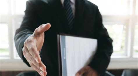 Factors to consider while evaluating a job offer