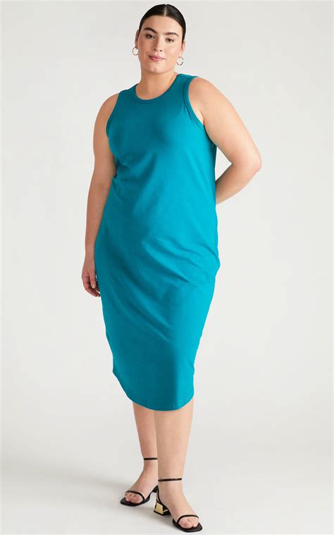 Ultimate Guide to the Best Plus Size Travel Clothes Brands