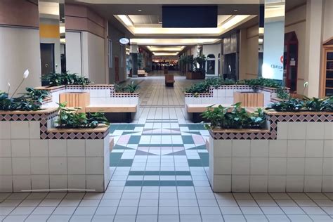 Fox Run Mall