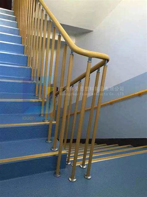 批量定制楼梯扶手，这几种材质的楼梯扶手最值得选择！ - 金用护栏