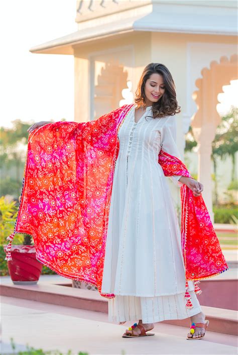 White Kali Gota Suit With Bandhani Duppata
