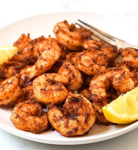Easy Blackened Shrimp Recipe • Tastythin