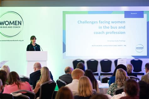 Local Train Ladies Coach 的图像结果