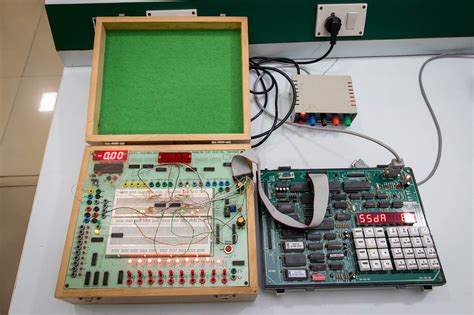 Microprocessor Lab Facility 的图像结果