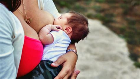 Does Size Matter? How Breast Storage Capacity Can Affect Breastfeeding ...