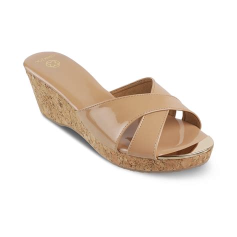 AIYANA- NUDE WEDGES – Crimzon