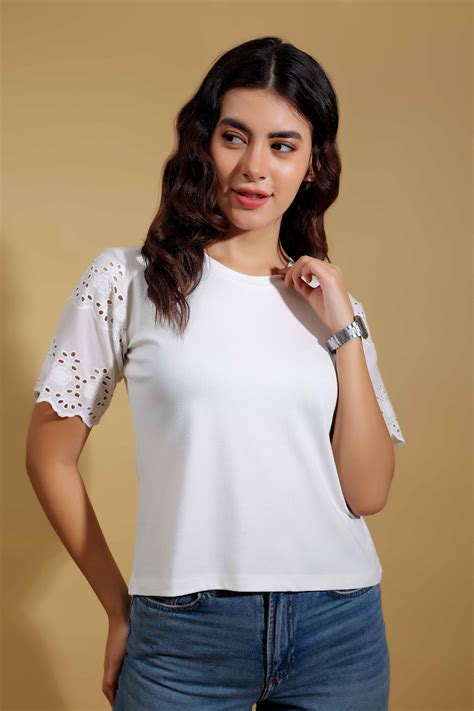 Classic White Round Neck T-Shirt With Statement Sleeves – BEOM COMMERCE