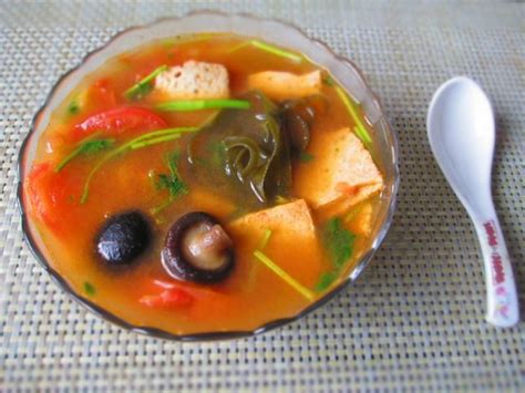 【酸菜豆瓣汤的做法步骤图，酸菜豆瓣汤怎么做好吃】吃货的美食口袋_下厨房
