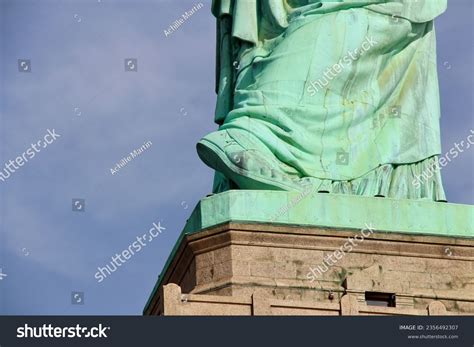 3+ Hundred Statue Of Liberty Foot Royalty-Free Images, Stock Photos ...