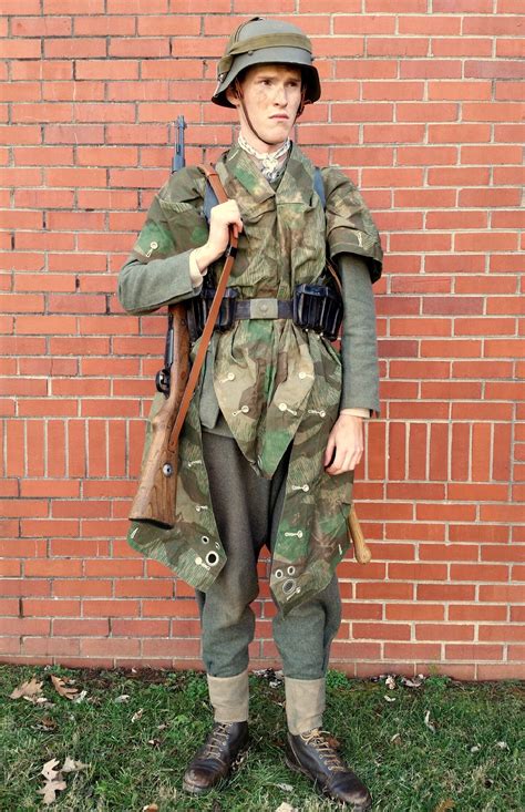 Obergefreiter Unteroffizier-Bewerber, Sommer Kampfanzug mit Zeltbahn, 1943-1945. (Senior Lance ...