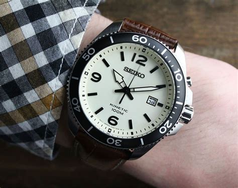 SEIKO Kinetic Quartz Watch SKA749P1