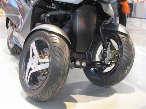 motorcycle 2 wheels in front