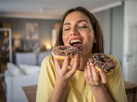 Your sweet tooth isn’t just about willpower: Harvard expert explains ...