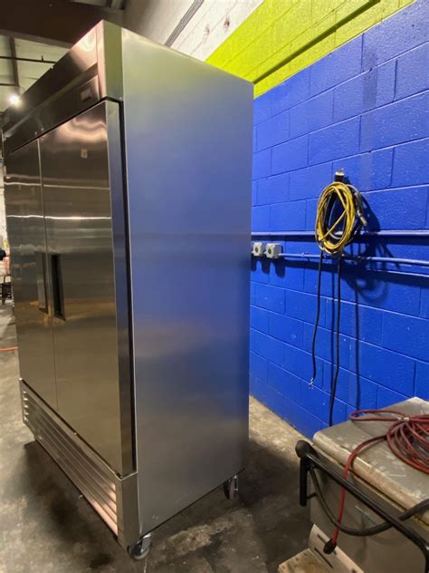 TRUE T-49F-HC STAINLESS STEEL 2 DOOR REACH-IN FREEZER 2021 MODEL ...