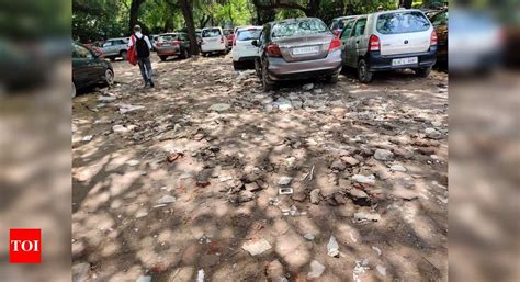 Pay SDMC parking charges for damage to your vehicle - Times of India