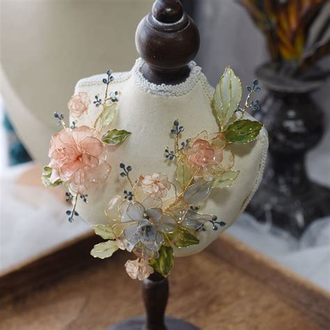 Bellerose Hair Accessory – The Vintage Snob