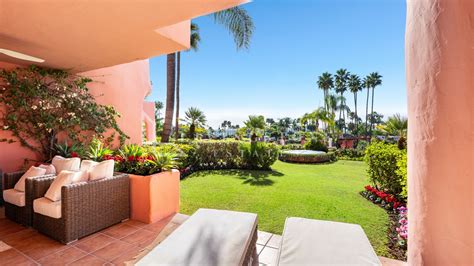 Fabulous Renovated Ground Floor Apartment with Sea Views.