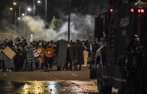 Las fotos de una anciana herida en el rostro son de Chile en 2019, no ...