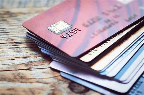 拥有多张银行卡 对持卡人有什么影响？-金投信用卡-金投网