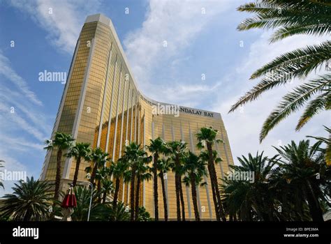 Mandalay Bay Resort and Casino | Beach Hotel on the Las Vegas Strip
