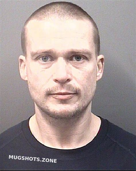 SURRATT DUSTIN ARLEN 11/28/2022 - Rowan County Mugshots Zone