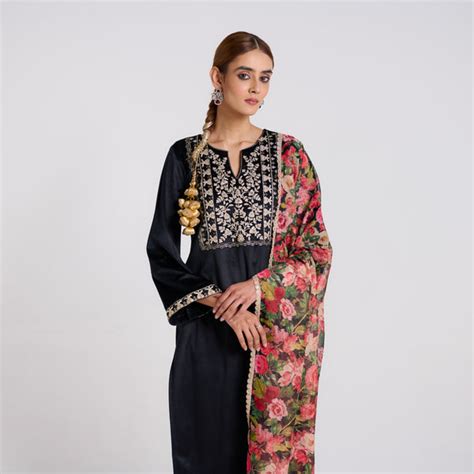 Buy Black Embroidered Phulwari Velvet Set with Dupatta | Rustorange
