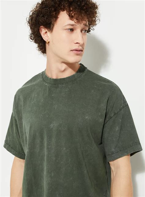 Buy URB_N Men Acid Washed Oversized T-shirt Online at just Rs. 699.0 ...