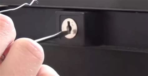 How to Open Sentry Safe with Key Only 的图像结果