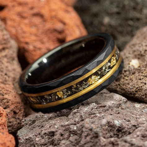 Black gold wedding bands for him and her | Honestweddingadvice.com