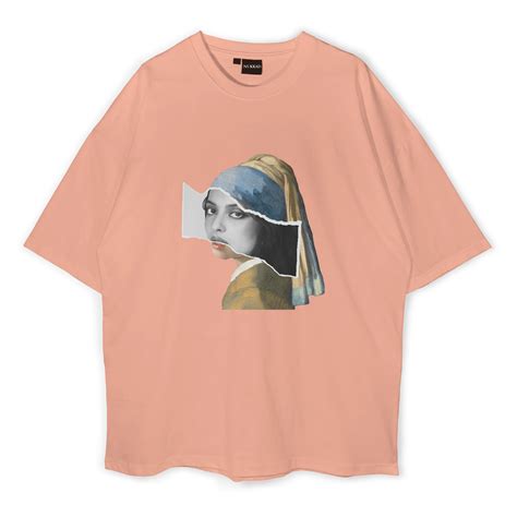 Rekha With a Pearl Earring Oversized T-shirt – Nukkad Studios