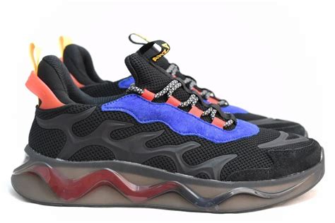 Sports Shoes 的图像结果