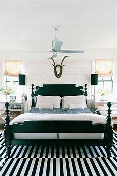 Black And White Farmhouse Decor by How To Enhance A D 233 Cor With A Black And White Striped Rug Black And White Farmhouse Decor