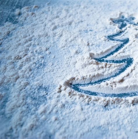 Christmas tree image on the table | Premium Photo