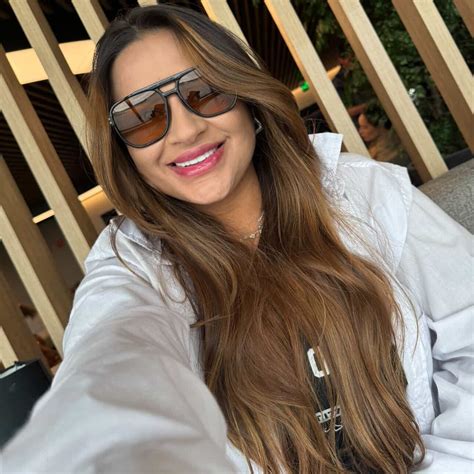 Fabricia Marques Cabelereiros | Mostrando o poder do moreno iluminado ...