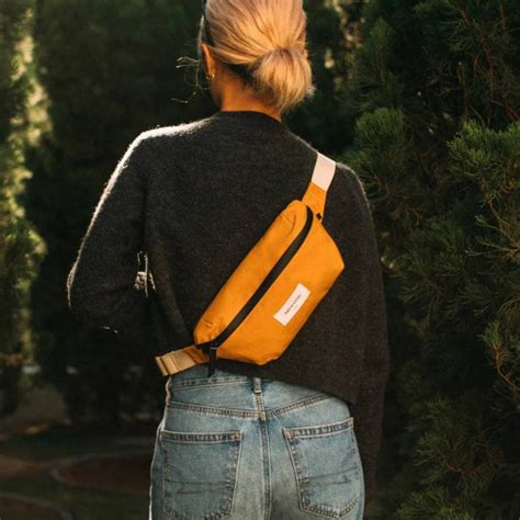 Native Union Re-Classic MagSafe Card Wallet - Kraft