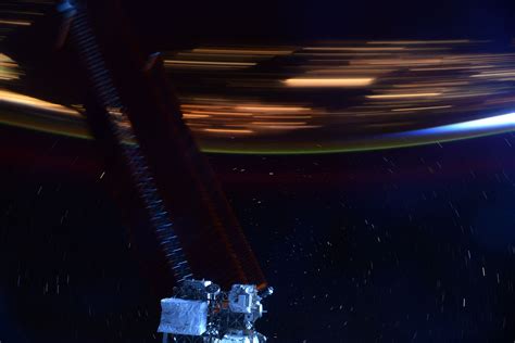How does the ISS travel so fast and stay at that speed - PostureInfoHub