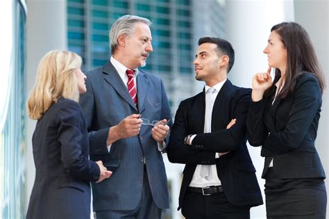 Business people talking | Premium Photo