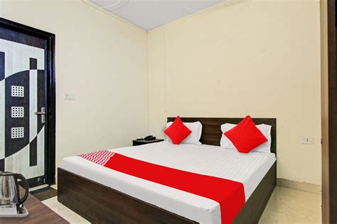 Hotel O Pleasure Inn Near Haiderpur Metro Station, Flagship Delhi, Book ...