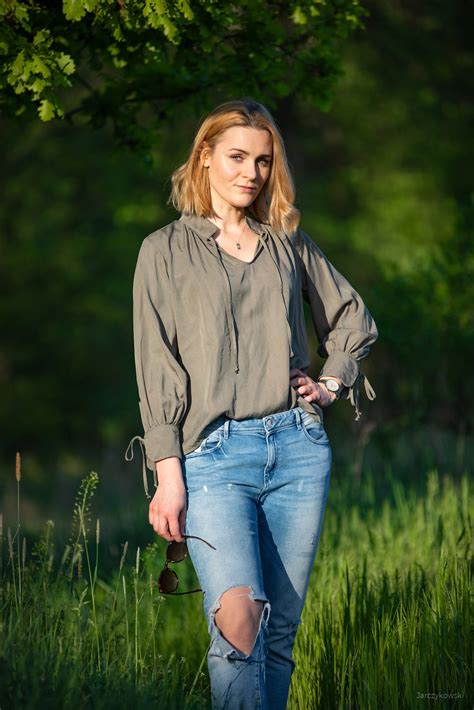 Full Body Portrait Photography Nature 的图像结果