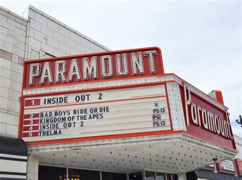 Illinois Movie Theatres | RoadsideArchitecture.com
