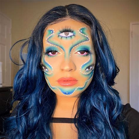 Creepy Eyes Halloween Makeup | Halloween makeup, Creepy eyes, Makeup