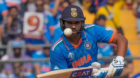 Aakash Chopra puts question mark on Rohit Sharma's aggressive approach ...