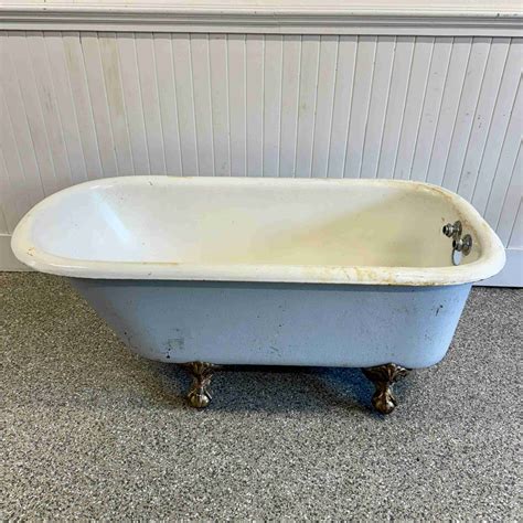 Antique Clawfoot Bathtub *(Prop) - 4 1/2 ft - Historic House Salvage