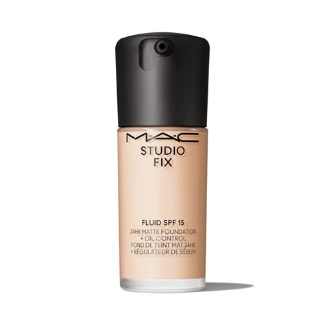 Studio Fix Fluid SPF 15 Foundation | 67 Soft Matte Shades