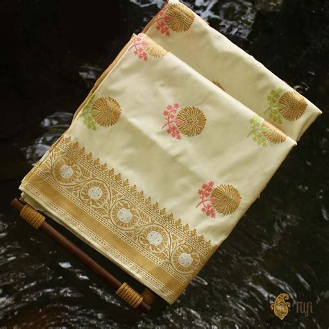 Off-White Pure Katan Silk Banarasi Handloom Saree - Tilfi