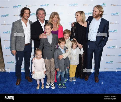 Oliver Hudson, from back row left, Kurt Russell, Goldie Hawn, Kate ...