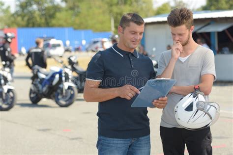 Motorcycle Driving Lessons 的图像结果