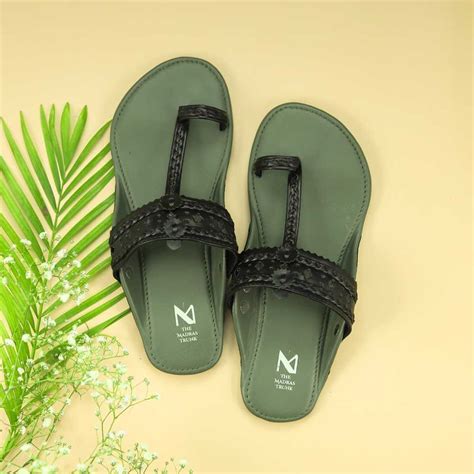 Haiku Olive Black – The Madras Trunk