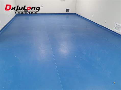 卷材复合PVC地板和同质透心PVC地板优缺点对比！